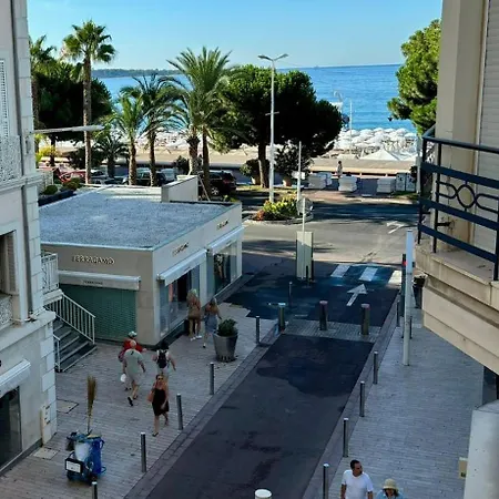 Two Bedroom Flat Steps Away From Croisette Lägenhet