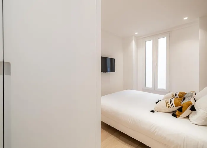 Appartement Two Bedroom Flat Steps Away From Croisette Cannes
