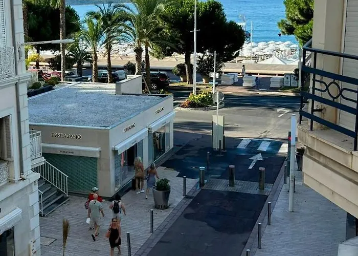 Two Bedroom Flat Steps Away From Croisette Appartamento